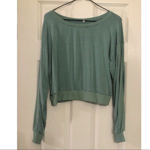 Long sleeve crop